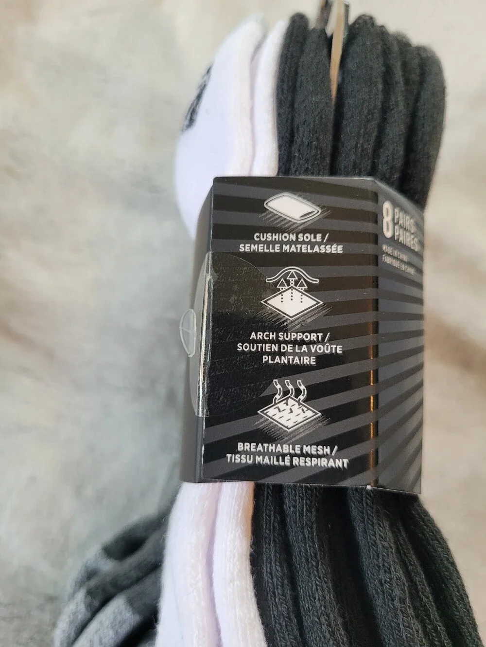 8-Pairs Volcom Mens Size 6-12 Cushioned Quarter Socks Black Grey White